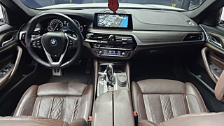 BMW 5-SERIES G30 2017