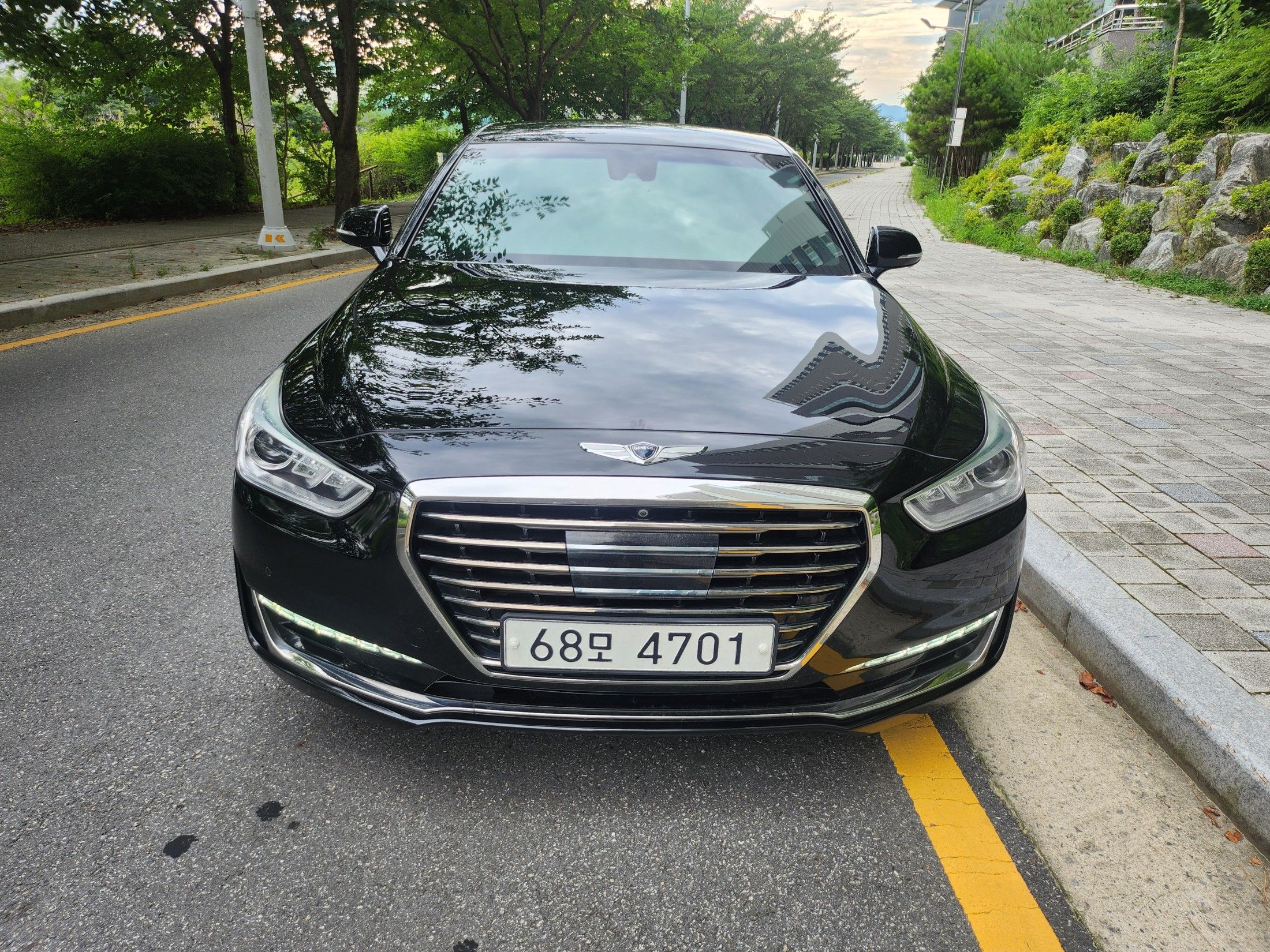 GENESIS EQ900 2016