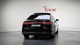 AUDI A8 D5 2021