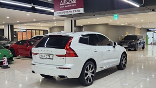 VOLVO XC60  2 GENERATION D5 Insignia 2019