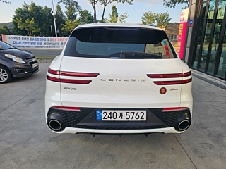GENESIS GV70 2024