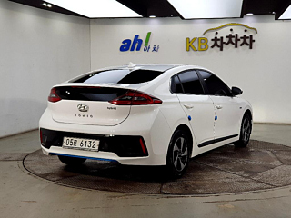 HYUNDAI IONIQ HYBRID 2017