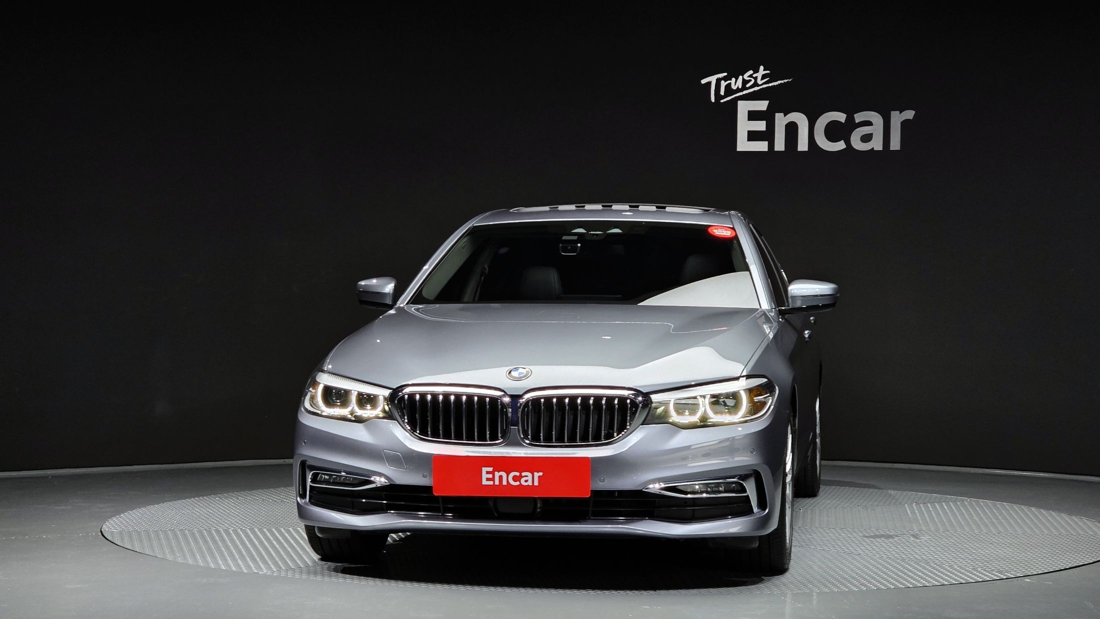 BMW 5-SERIES G30 2019