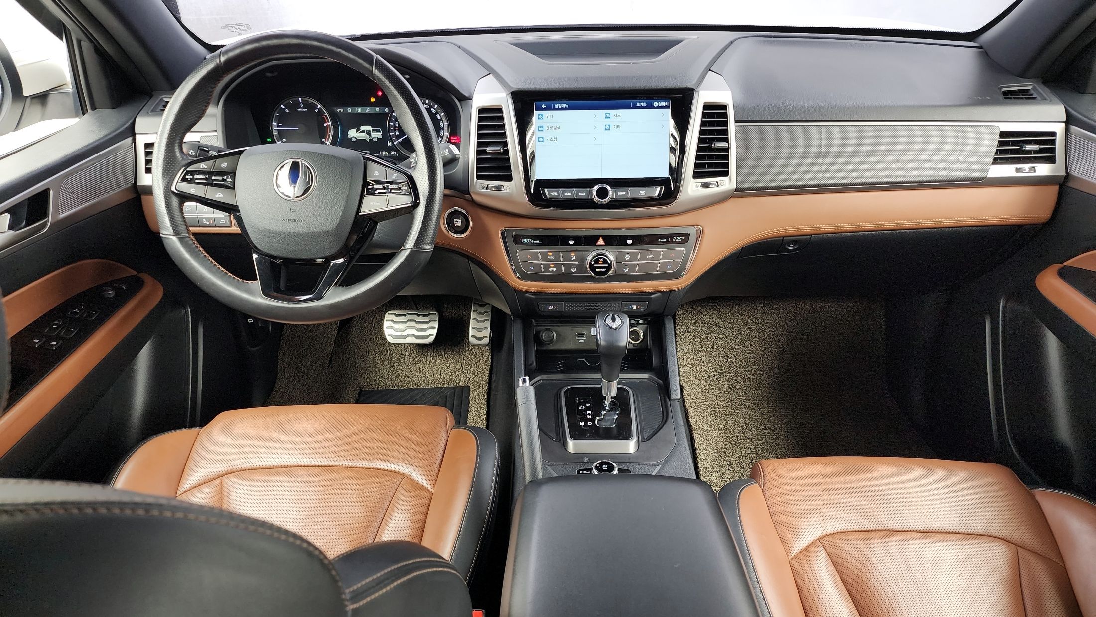 SSANGYONG REXTON SPORTS CAR 2019