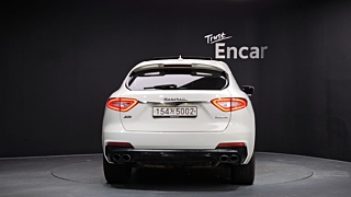 MASERATI LEVANTE 2019