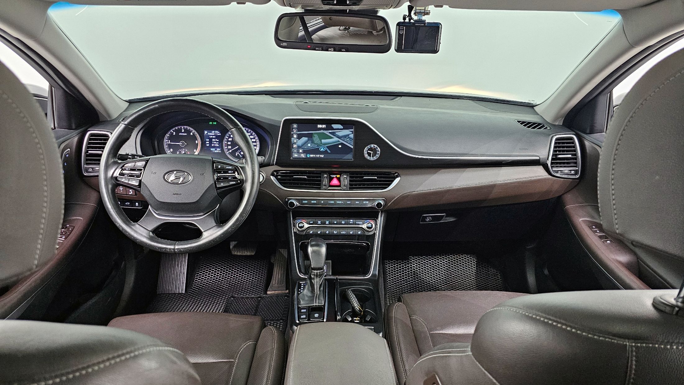 HYUNDAI GRANDEUR IG 2017