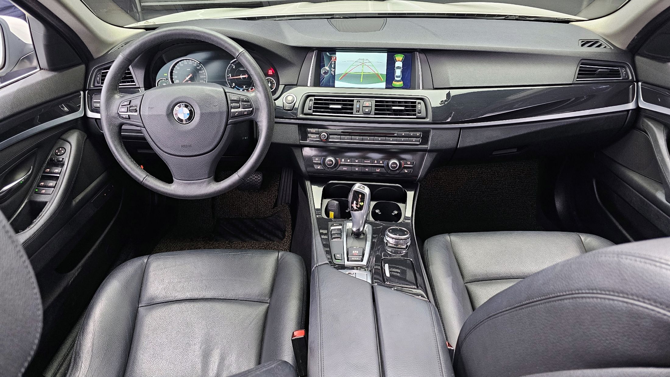 BMW 5-SERIES F10 2013