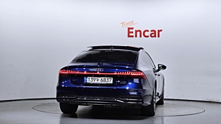 AUDI A7 4K 2021