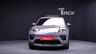 Заказать PORSCHE MACAN EV