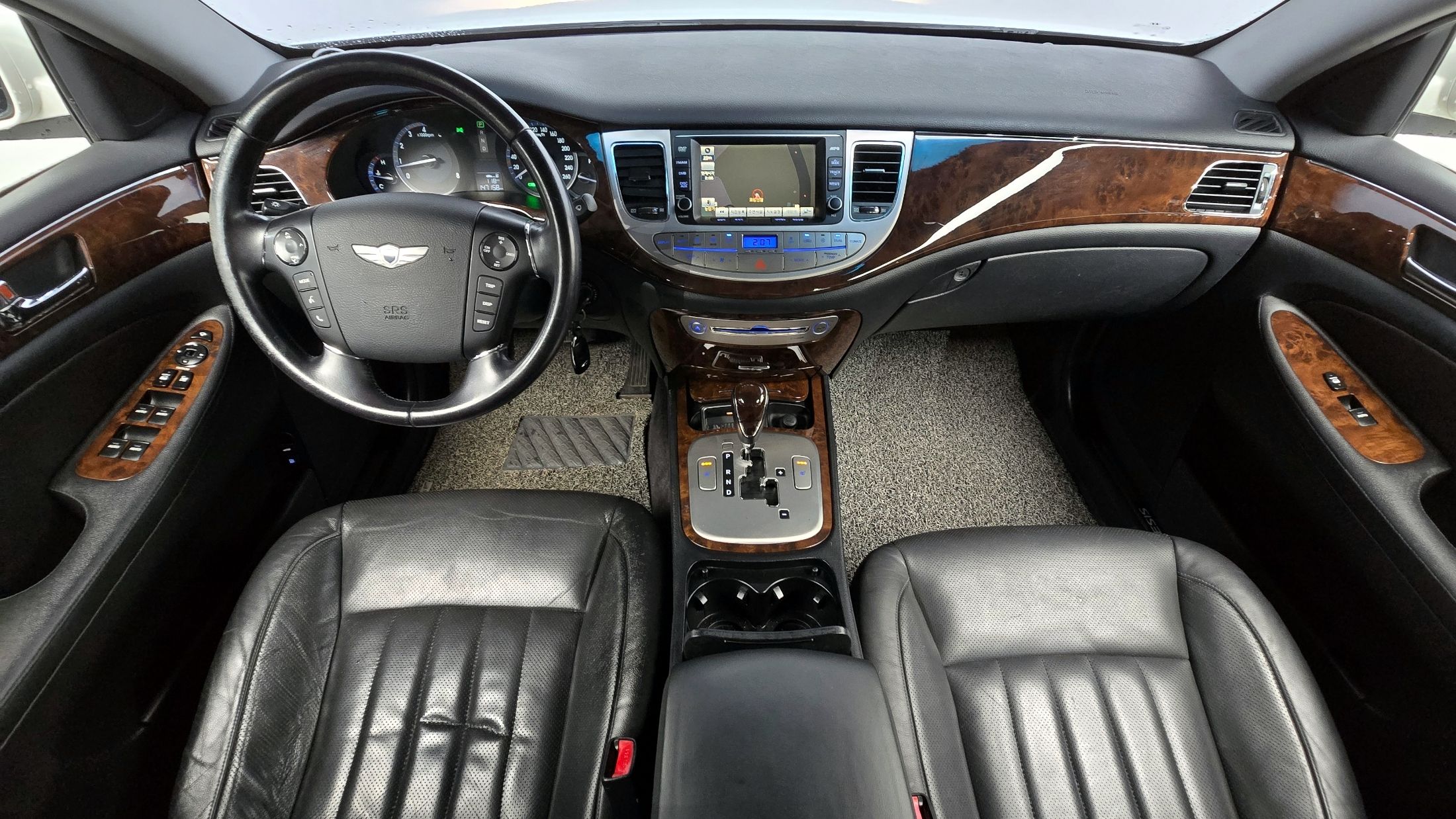 HYUNDAI GENESIS 2009