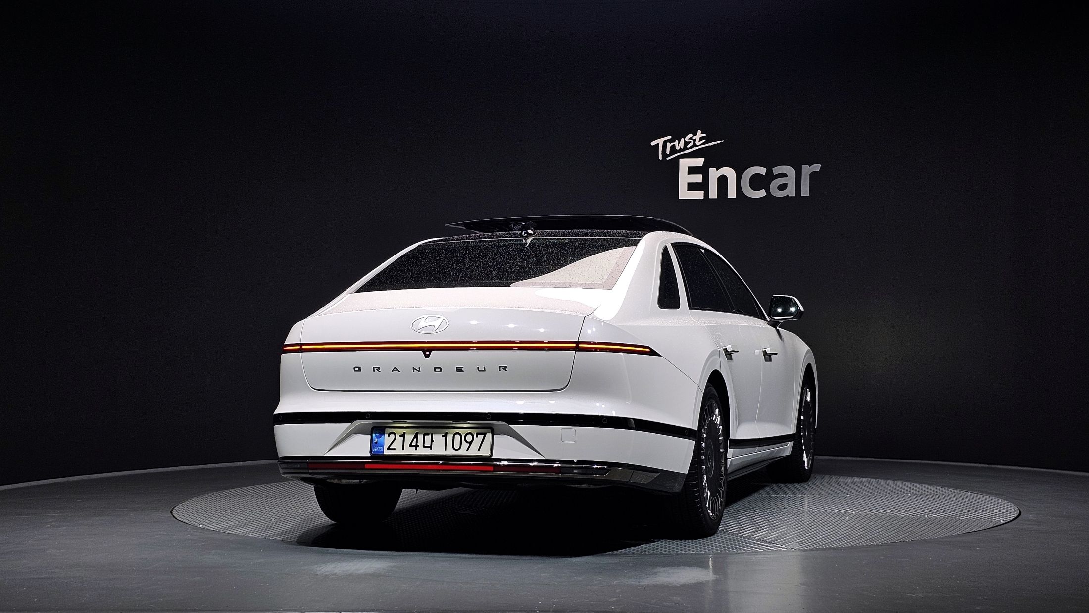 HYUNDAI GRANDEUR HYBRID GN7 2023