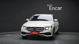 MERCEDES BENZ E-CLASS W213 2019