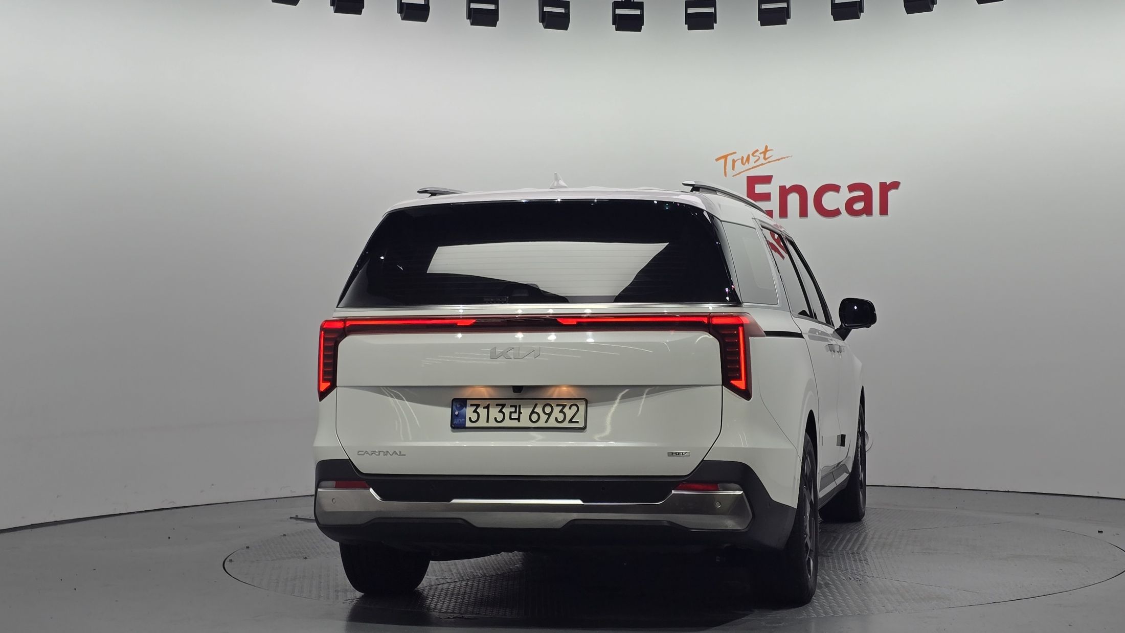 KIA CARNIVAL 2024