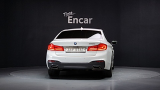 BMW 5-SERIES G30 2017