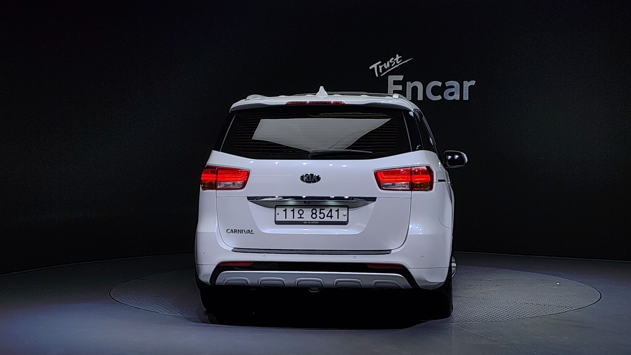 KIA CARNIVAL 2015