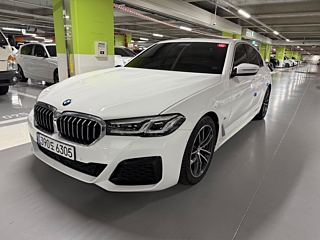 BMW 5-SERIES G30 2022