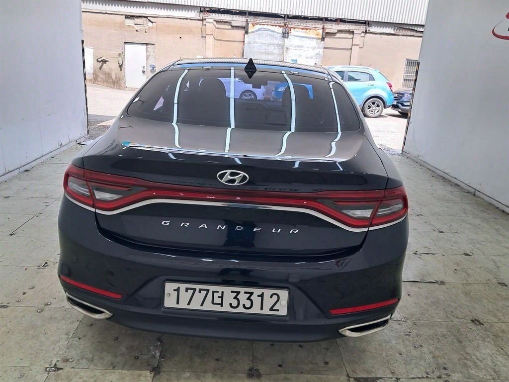 HYUNDAI GRANDEUR IG 2017