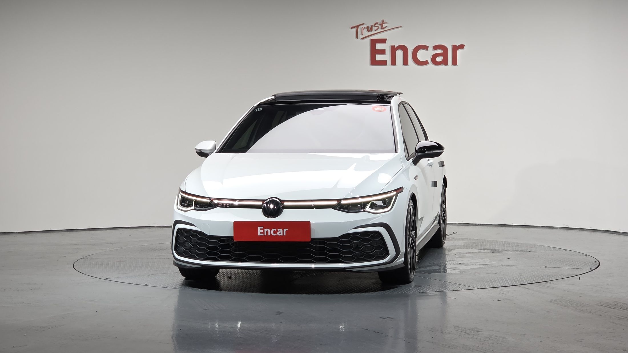 VOLKSWAGEN GOLF 2024