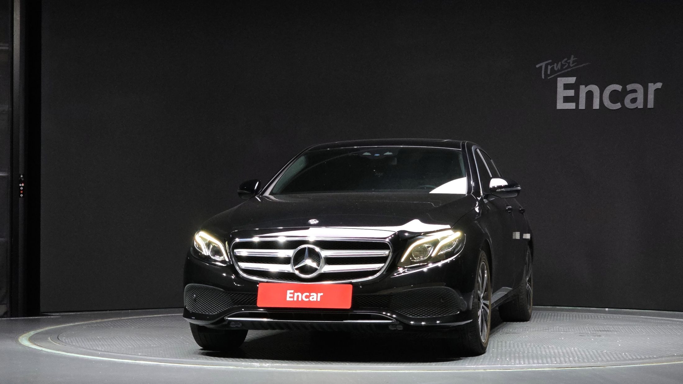MERCEDES BENZ E-CLASS W213 2020