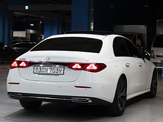 MERCEDES BENZ E-CLASS W214  E200 Avantgarde 2024