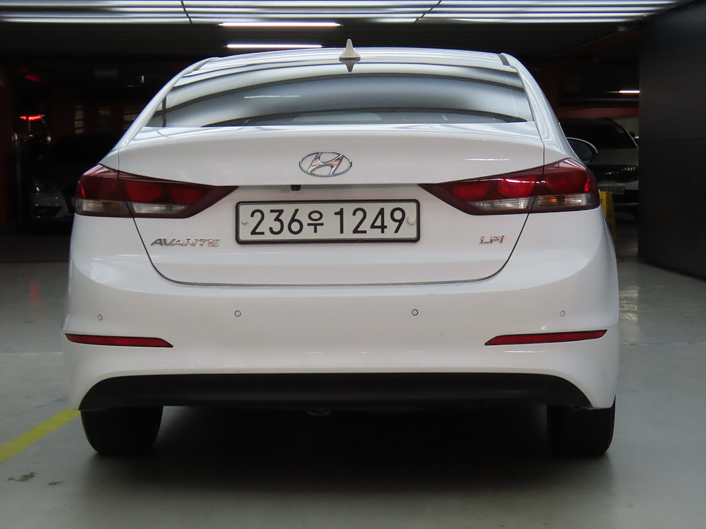 HYUNDAI AVANTE AD 2016