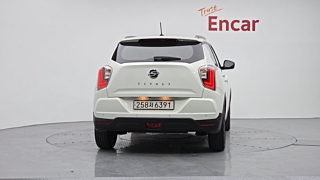 SSANGYONG TIVOLI VERY NEW 2021