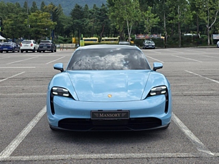 PORSCHE TAYCAN 2020