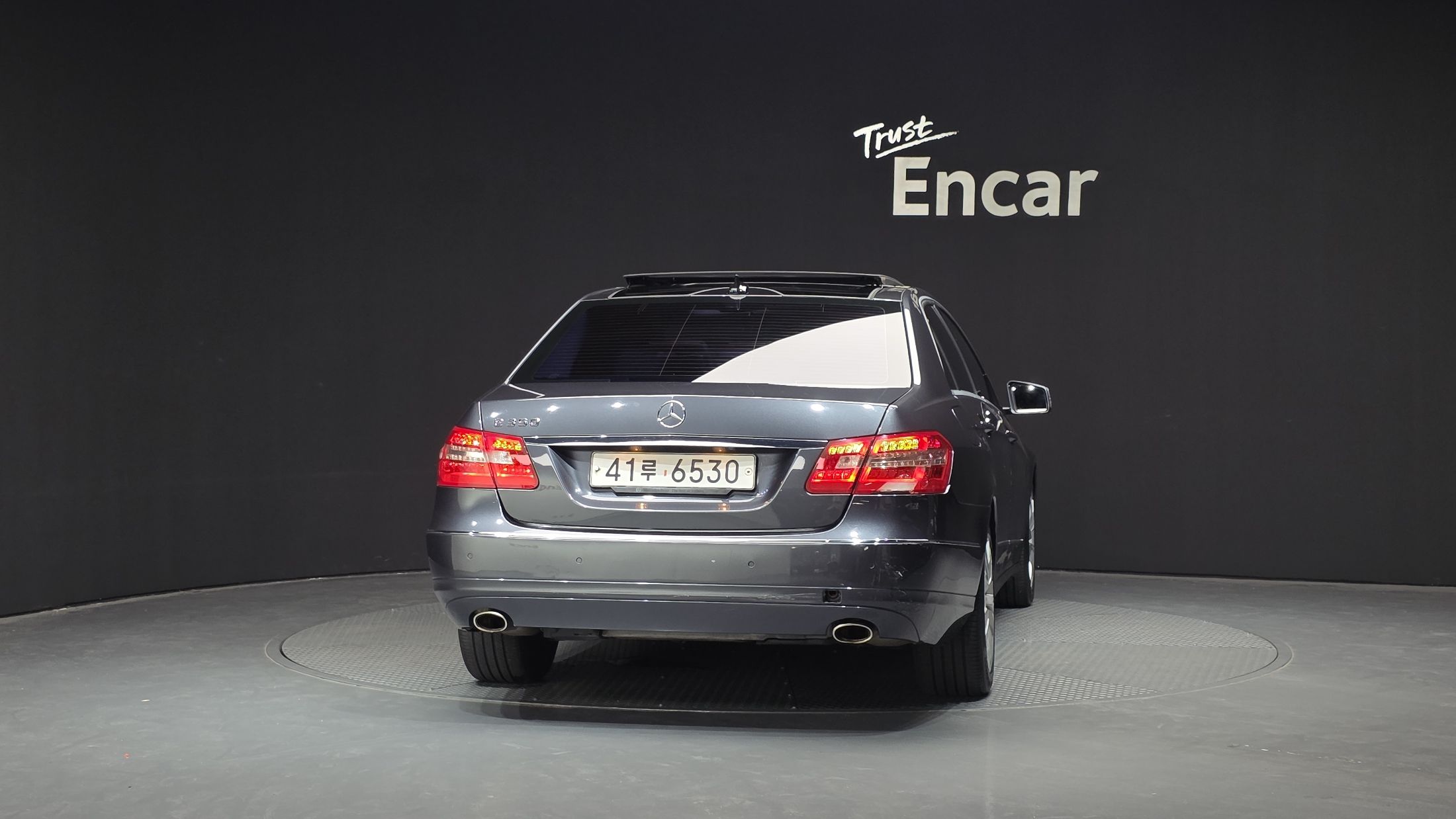 MERCEDES BENZ E-CLASS W212 2011