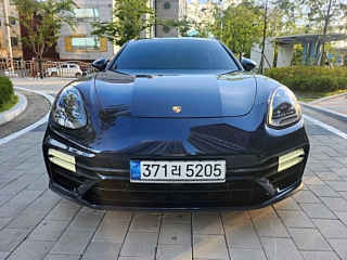PORSCHE PANAMERA 971 2021