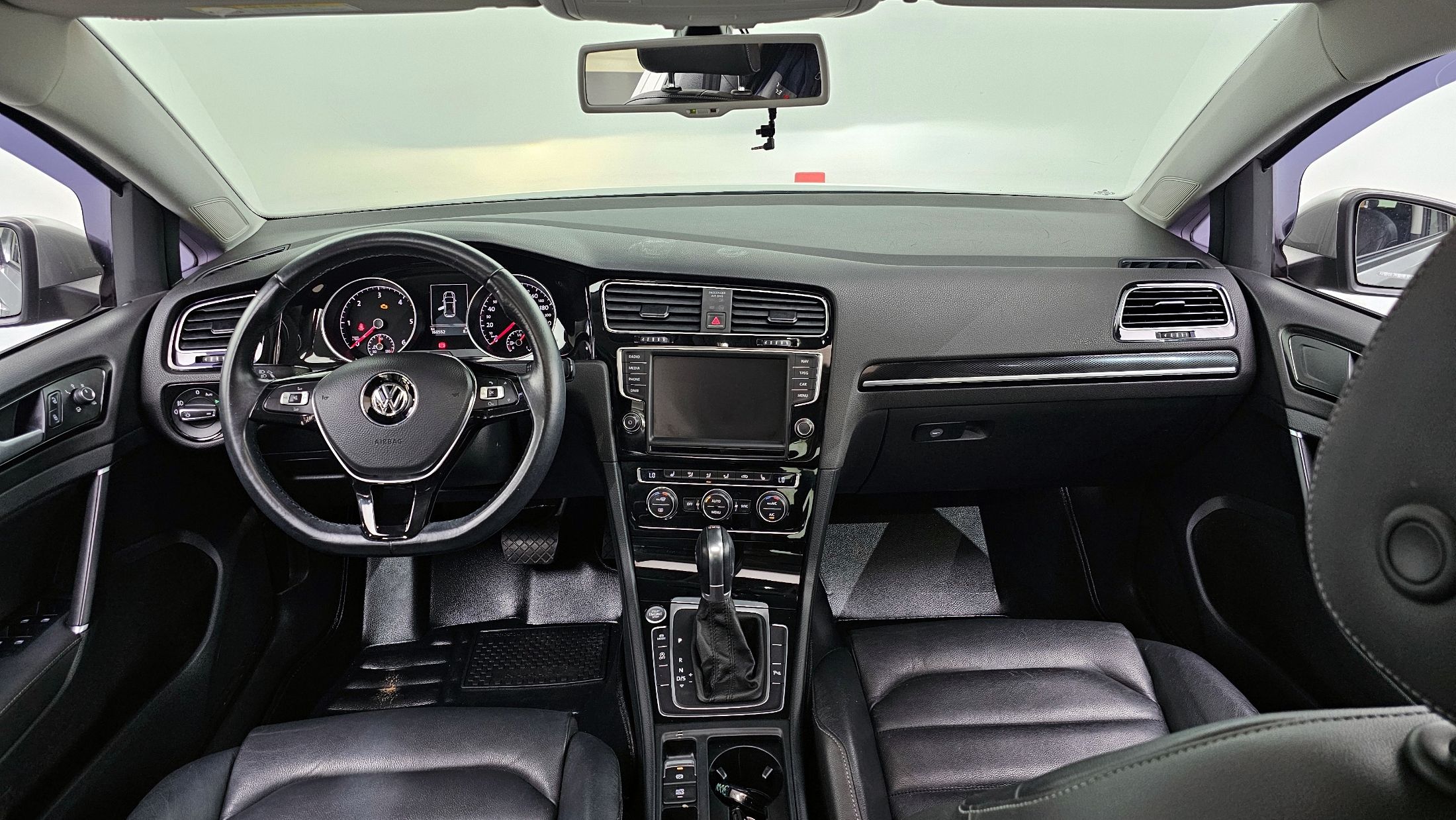 VOLKSWAGEN GOLF 2014
