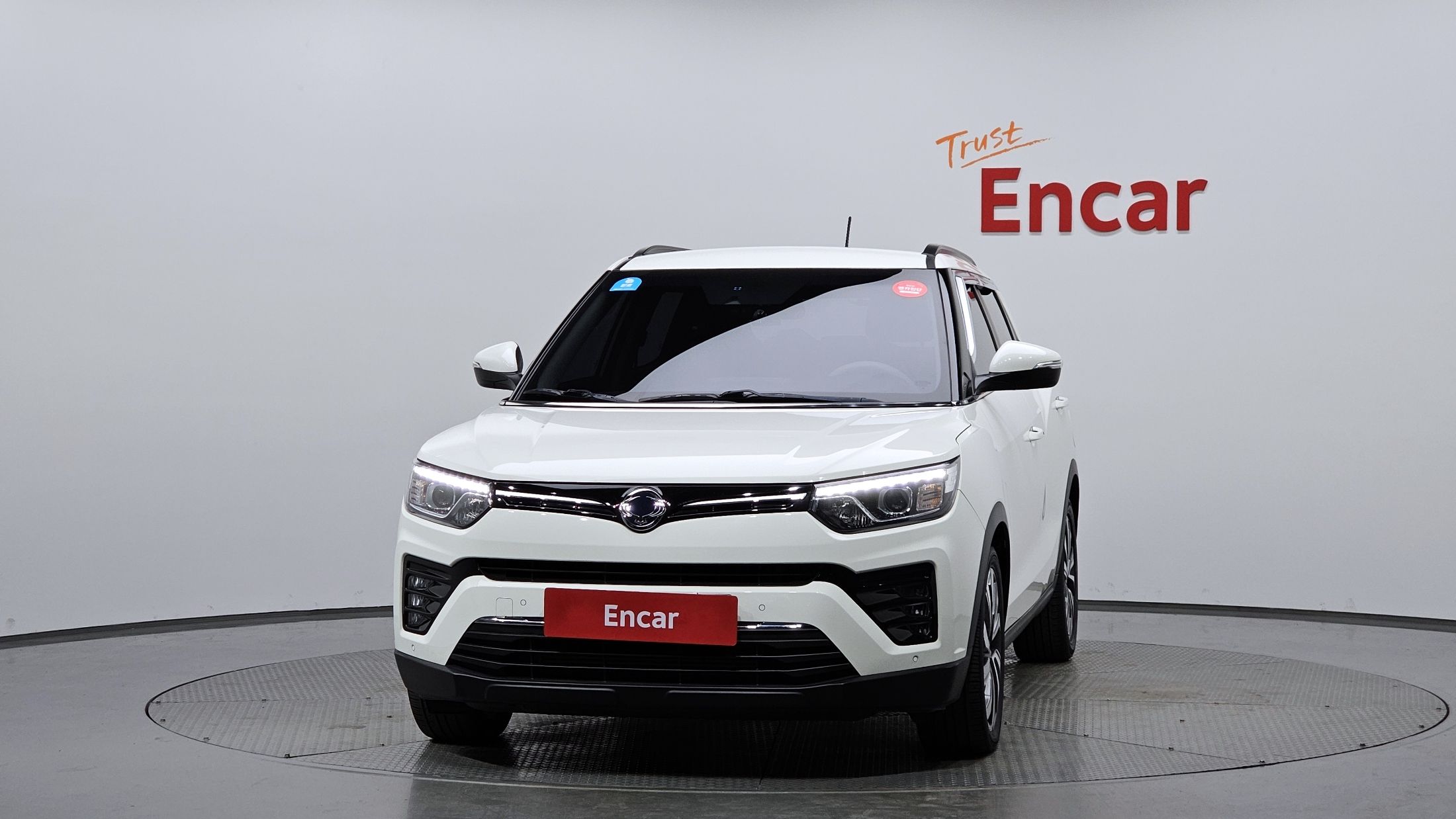 SSANGYONG TIVOLI VERY NEW 2020