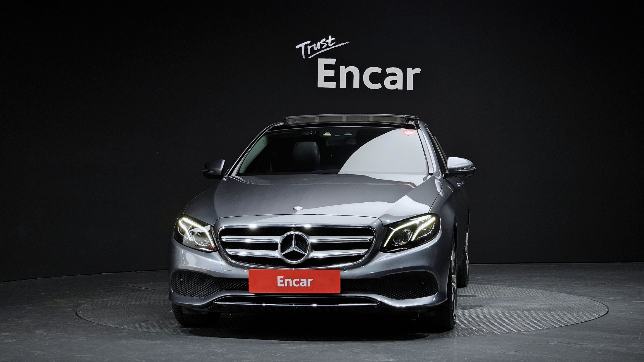 MERCEDES BENZ E-CLASS W213 2016