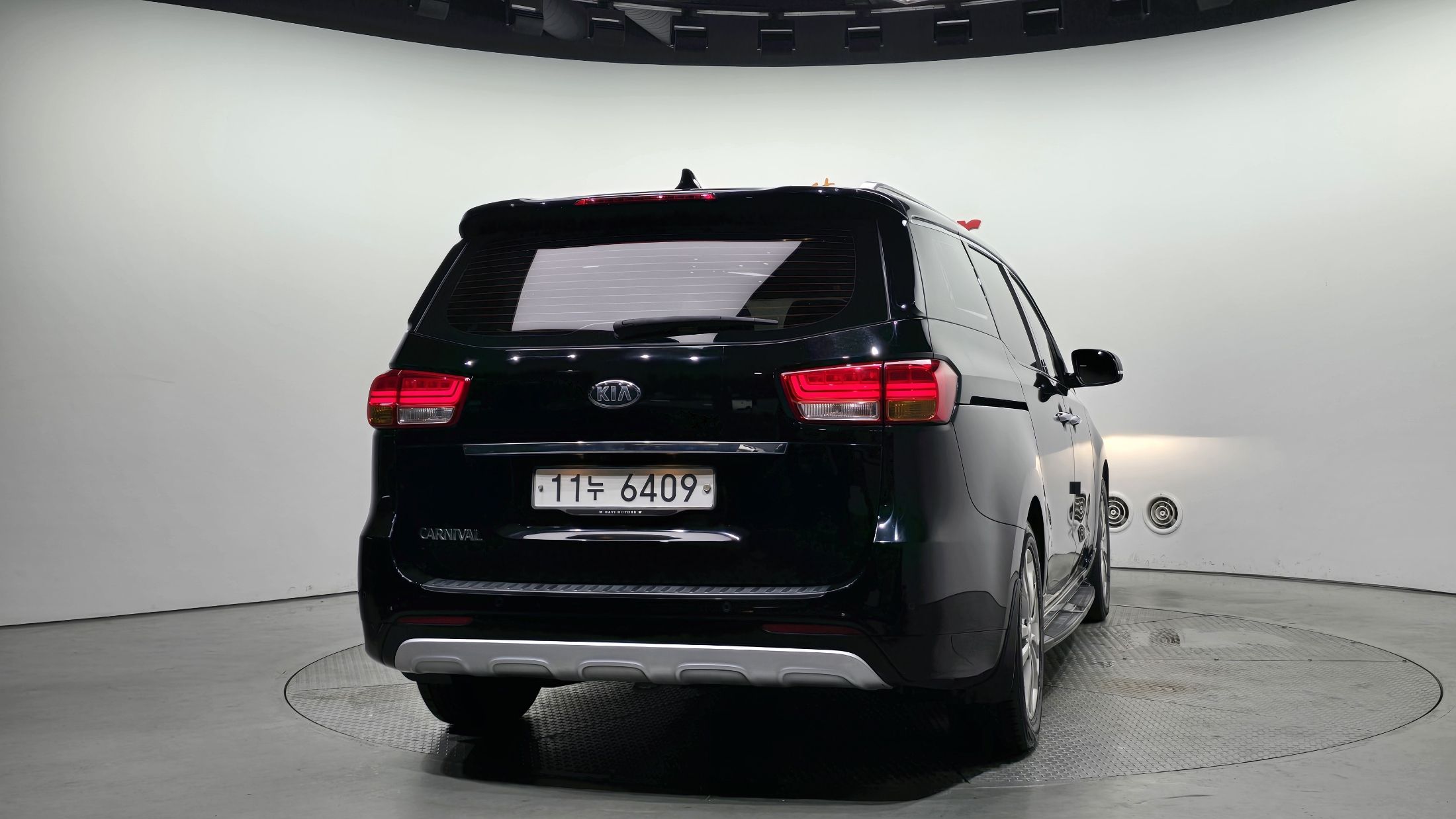 KIA CARNIVAL 2015