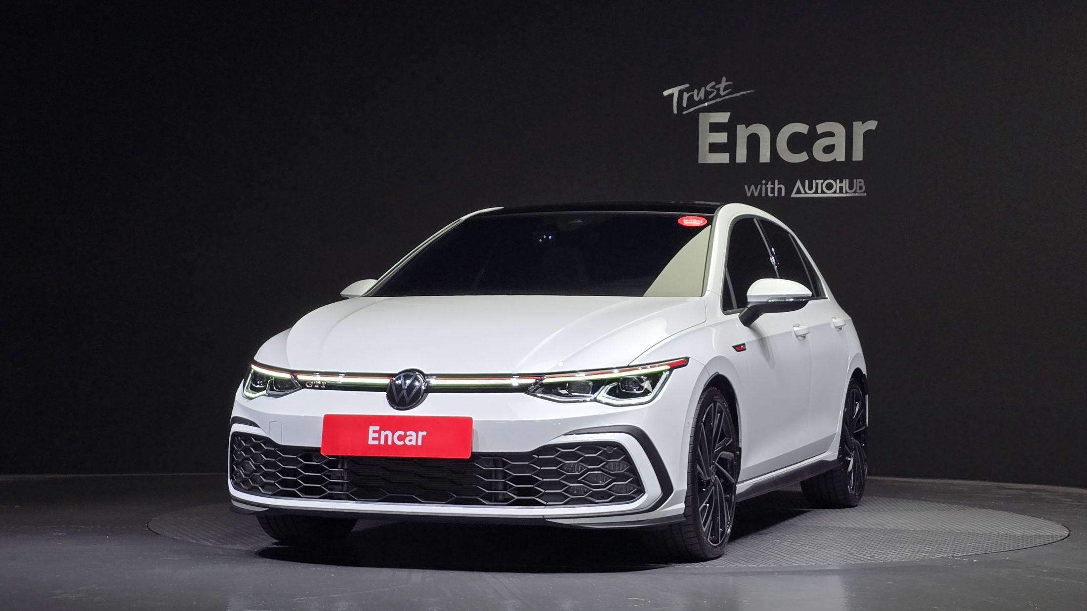 VOLKSWAGEN GOLF 2024