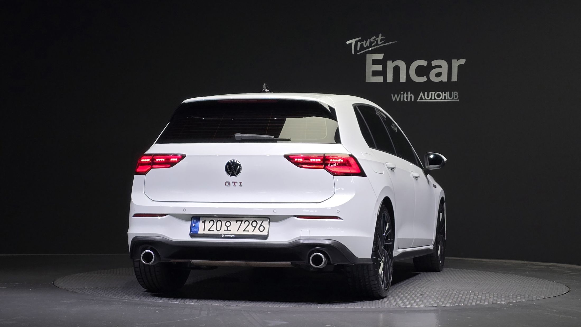 VOLKSWAGEN GOLF 2024