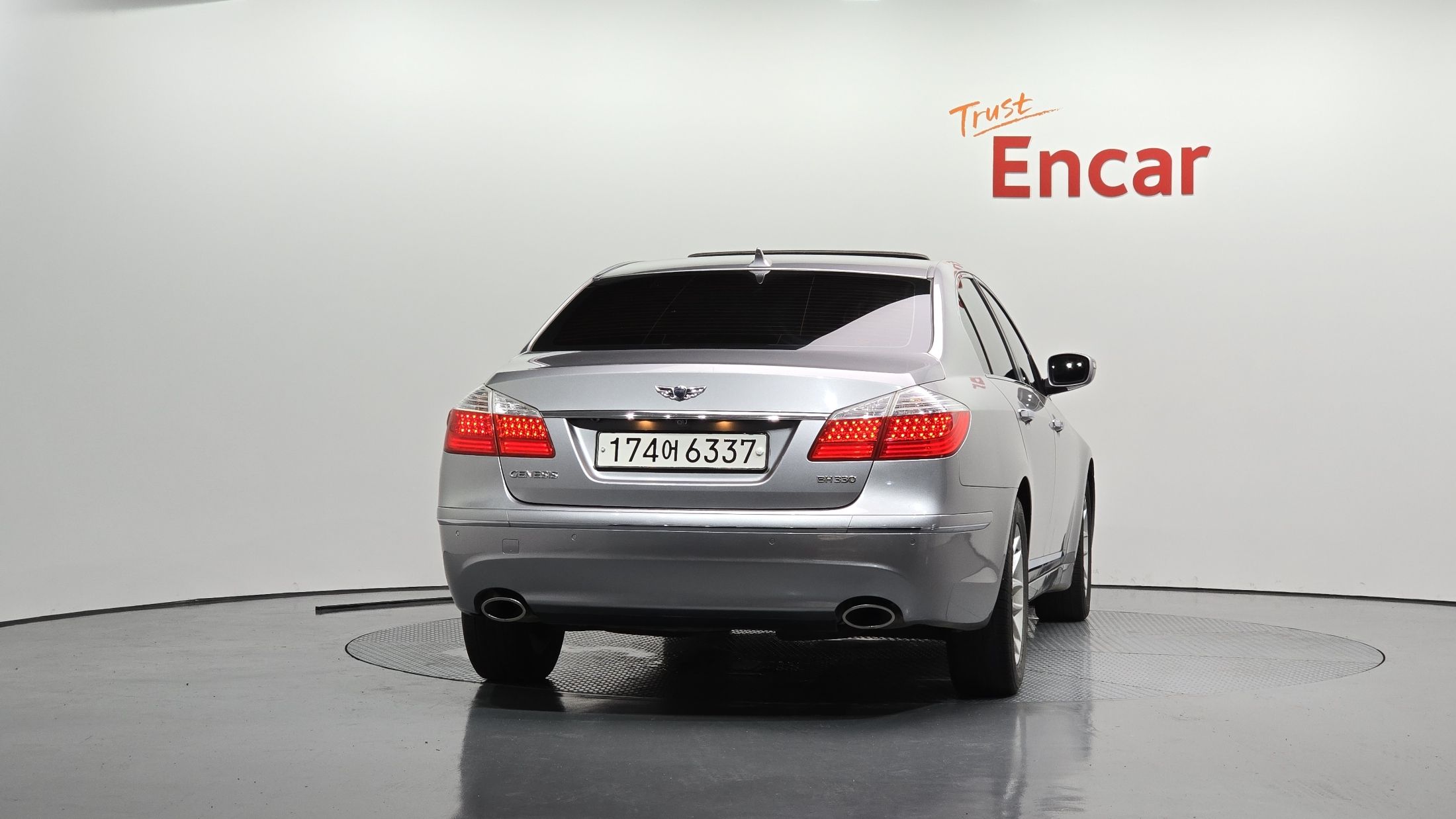 HYUNDAI GENESIS 2011