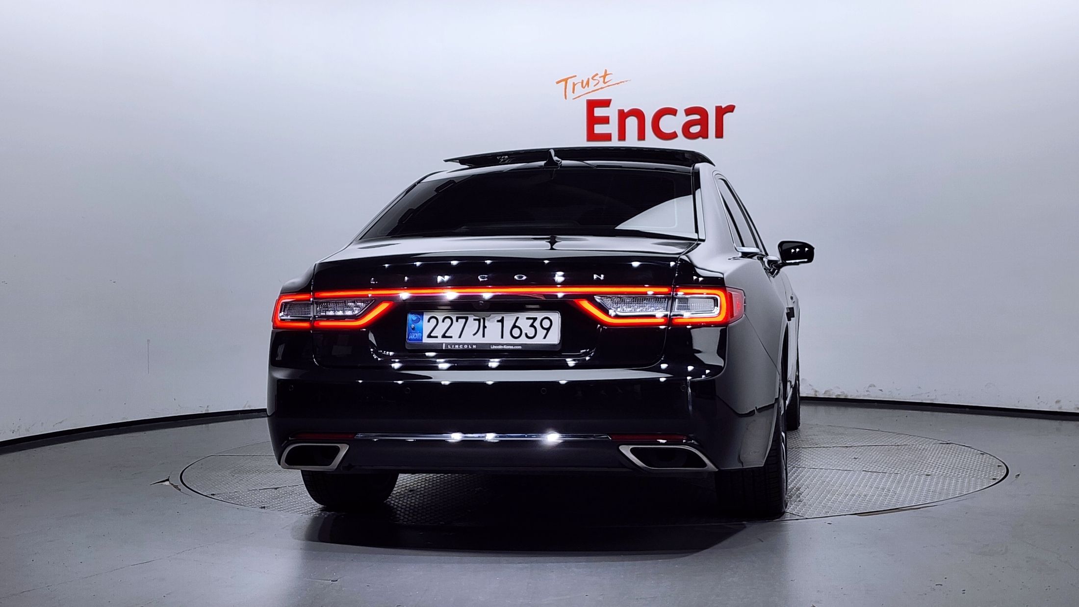 LINCOLN CONTINENTAL 2020