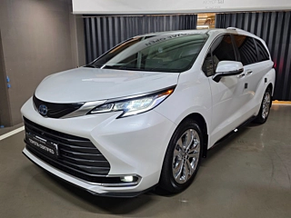 TOYOTA SIENNA  4 GENERATION 2.5 Hybrid 2WD 2023