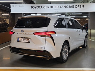 TOYOTA SIENNA  2023