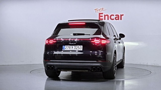 PORSCHE CAYENNE PO536 2021