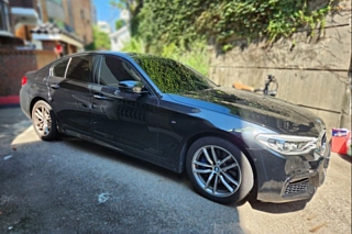 BMW 5-SERIES G30 2017