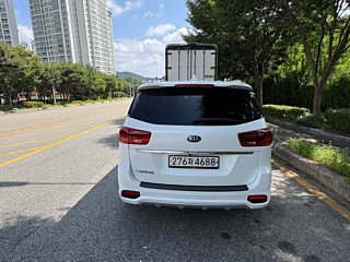 KIA CARNIVAL 2018