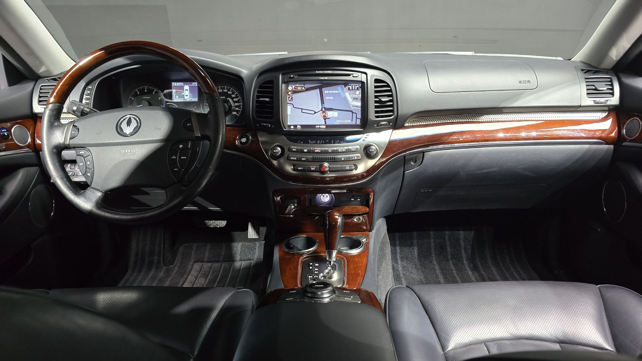 SSANGYONG CHAIRMAN W 2010