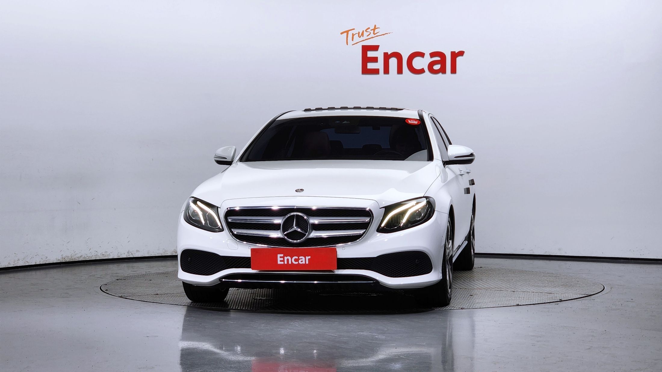 MERCEDES BENZ E-CLASS W213 2019