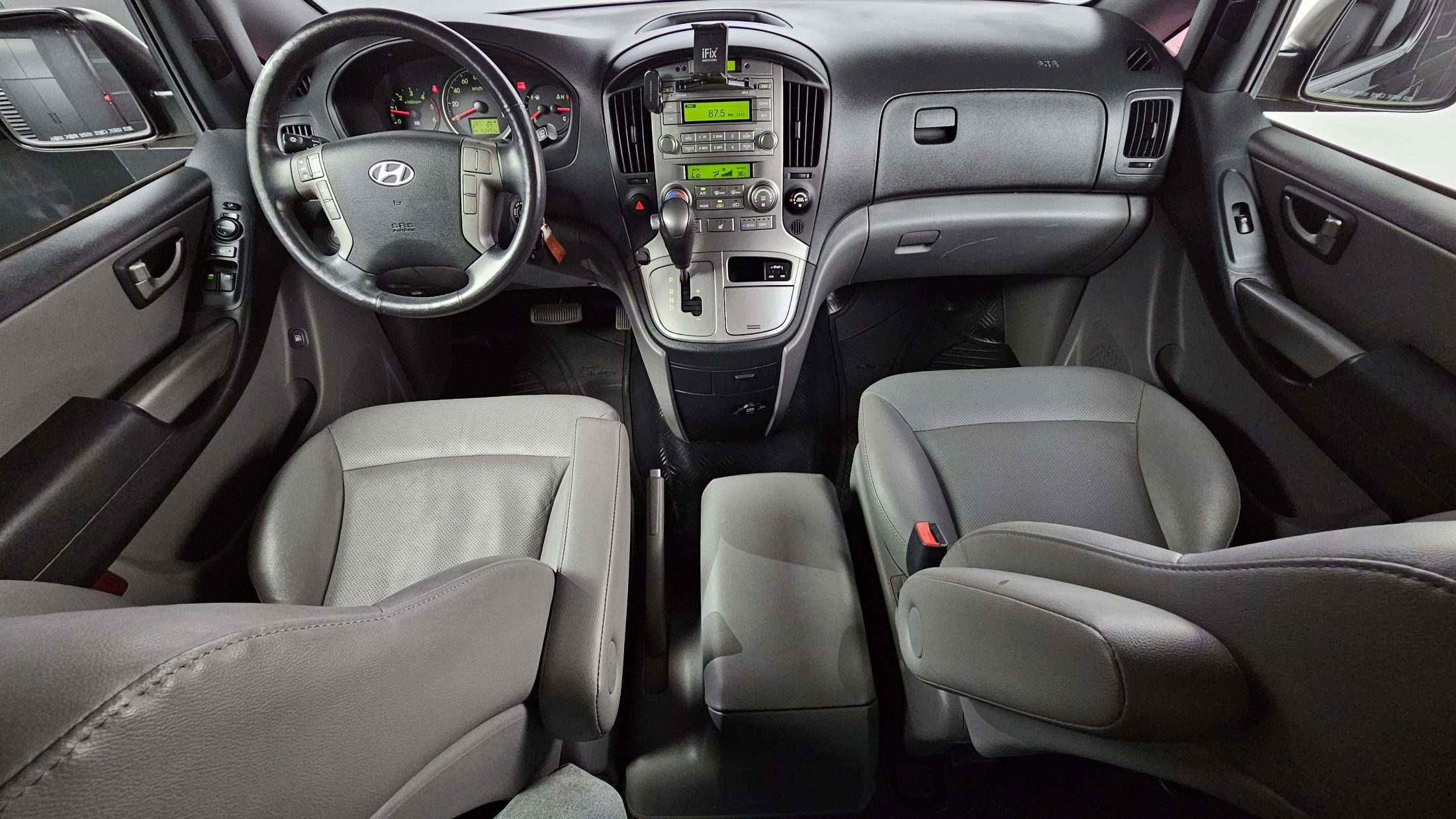 HYUNDAI STAREX GRAND 2015
