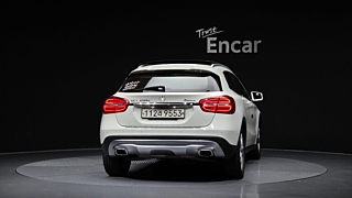 MERCEDES BENZ GLA-CLASS X156 2016