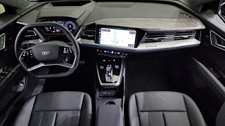 AUDI Q4 E-TRON F4  40 Premium 2025