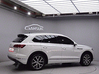VOLKSWAGEN TOUAREG 2020