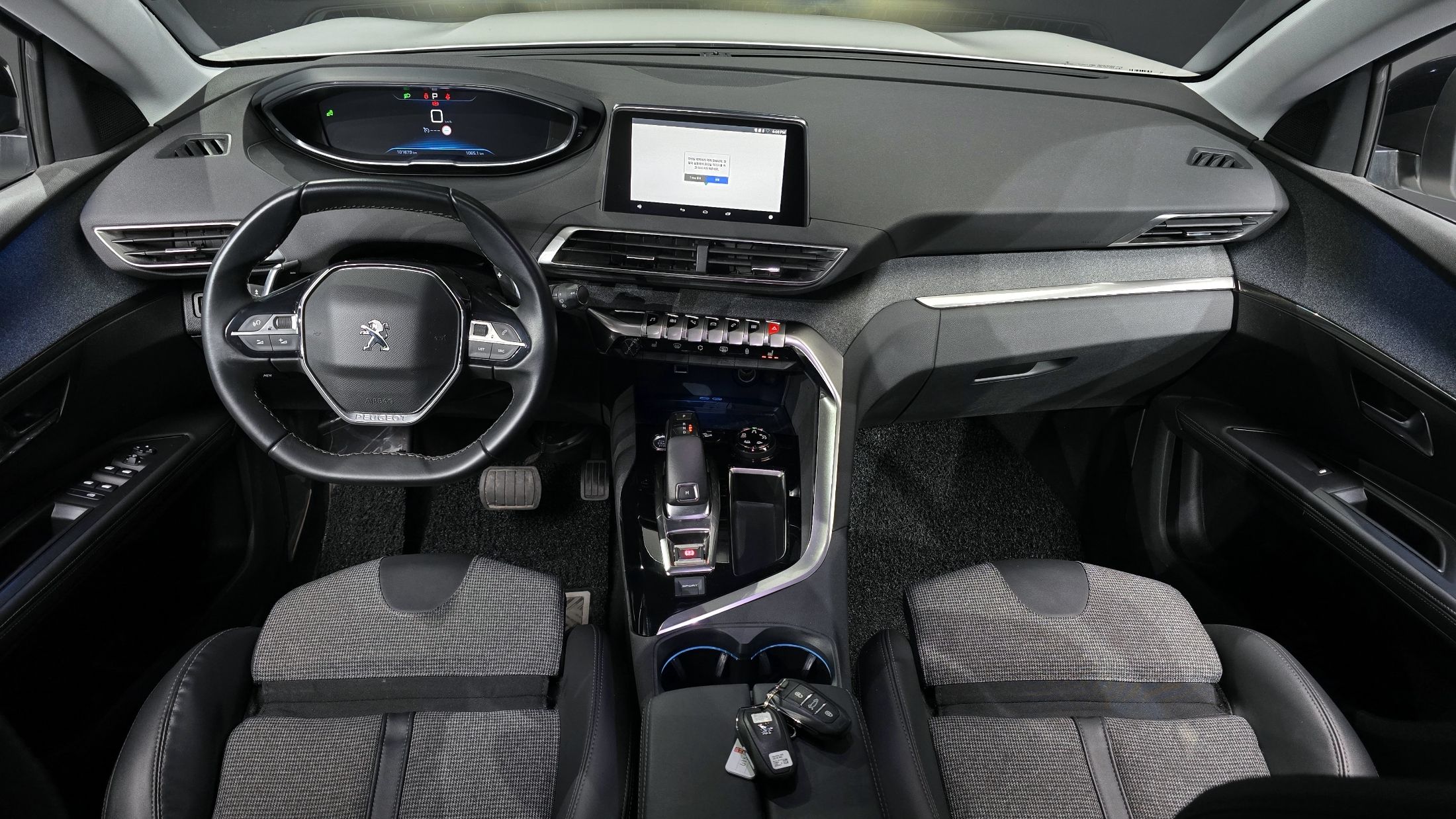 PEUGEOT 5008 2019