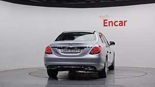 MERCEDES BENZ C-CLASS W205 2016